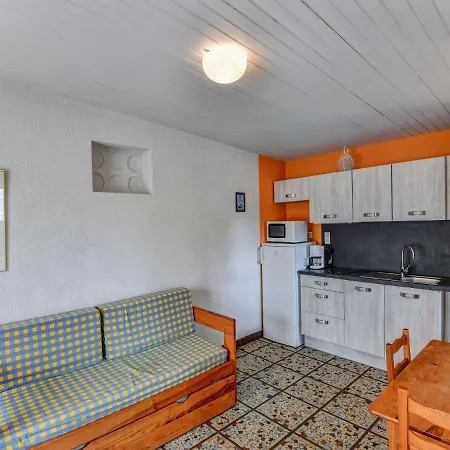 With Swimming Pool And Activities Holiday home Saint-Savinien